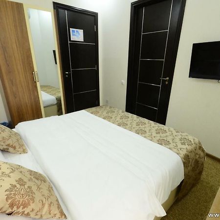 City Hotel Batumi Exterior foto