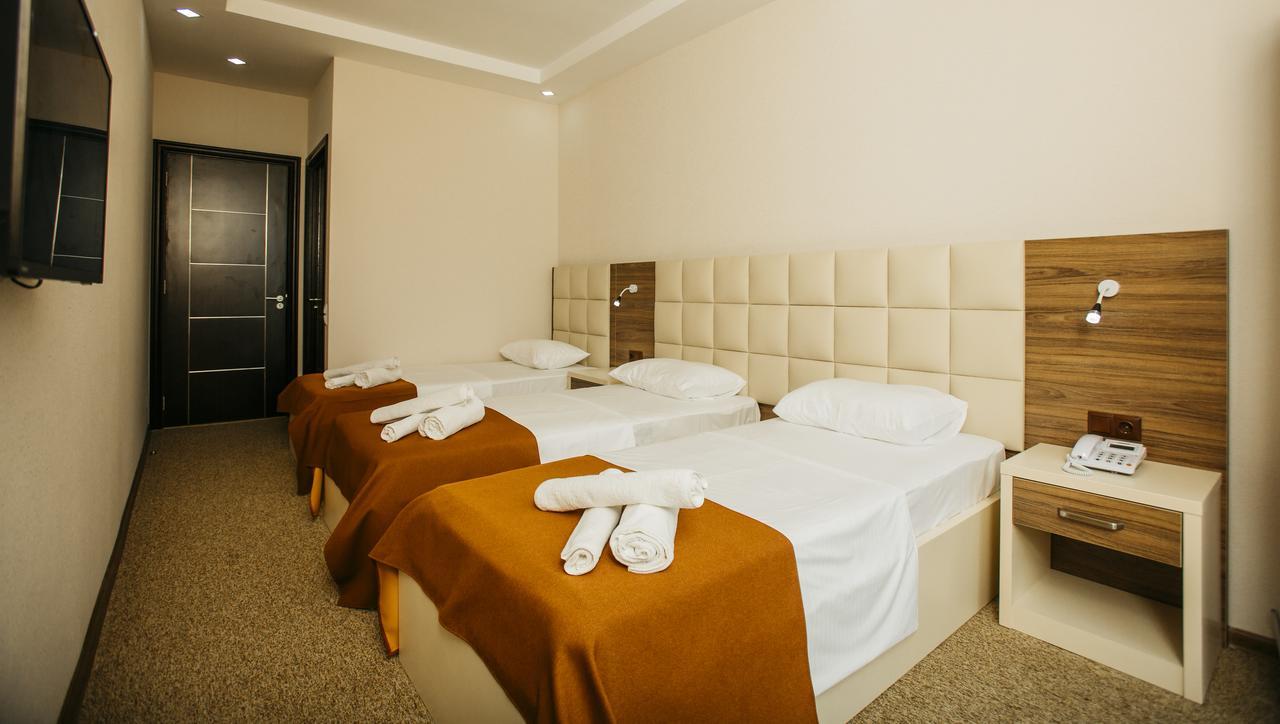 City Hotel Batumi Exterior foto