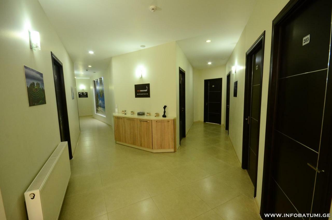 City Hotel Batumi Exterior foto